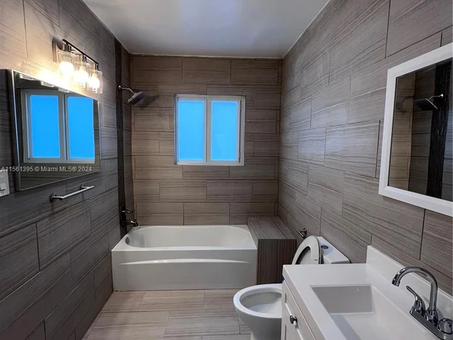 708 SE 6th Ct # 1, Fort Lauderdale FL 33301