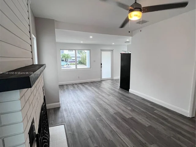 708 SE 6th Ct # 1, Fort Lauderdale FL 33301