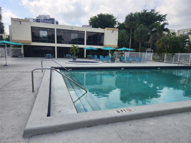 20381 NE 30 AVENUE # 124, Aventura FL 33180