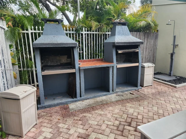 20381 NE 30 AVENUE # 124, Aventura FL 33180