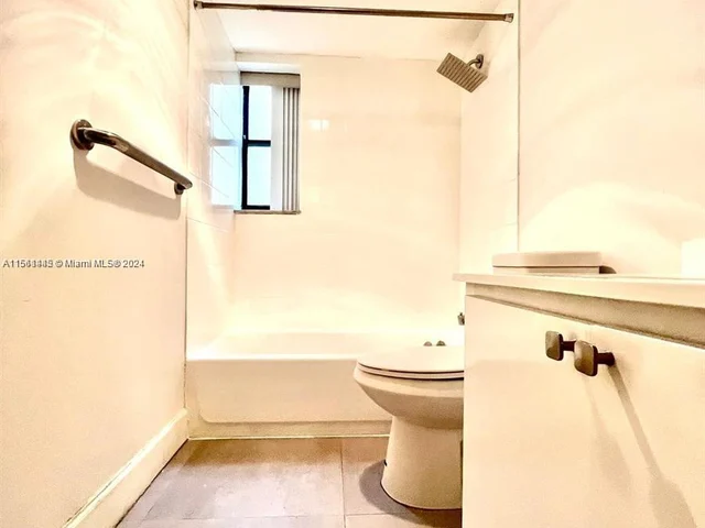 20381 NE 30 AVENUE # 124, Aventura FL 33180