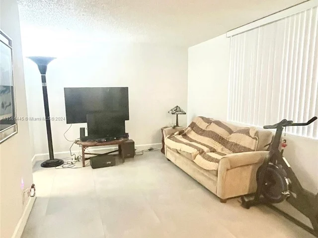 20381 NE 30 AVENUE # 124, Aventura FL 33180