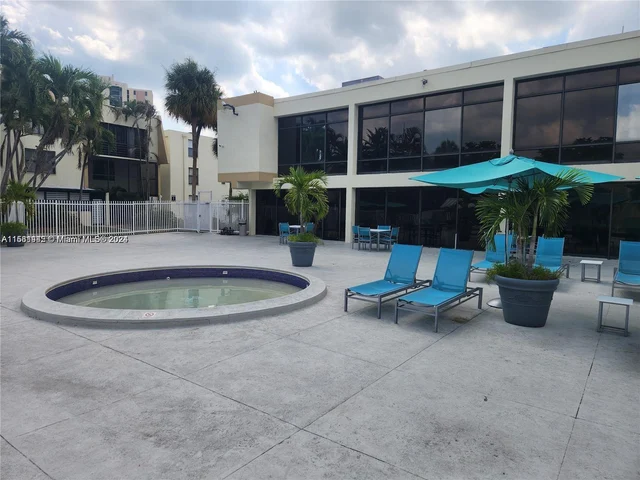 20381 NE 30 AVENUE # 124, Aventura FL 33180