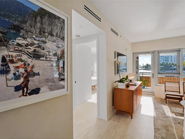 1491 Lincoln Ter # 201, Miami Beach FL 33139