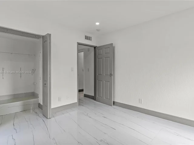 7901 NW 69th Ter, Tamarac FL 33321