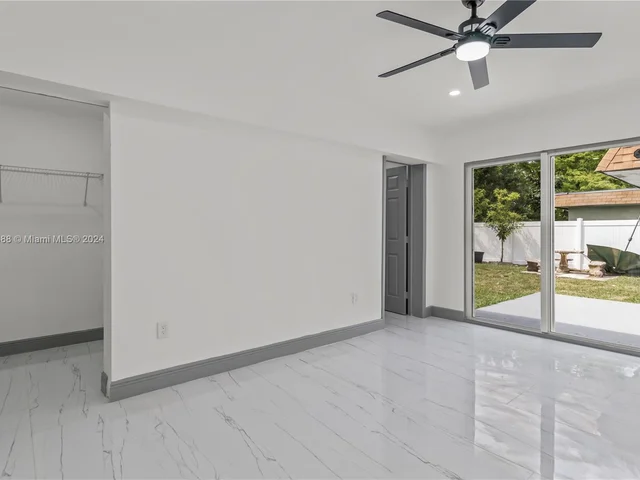 7901 NW 69th Ter, Tamarac FL 33321