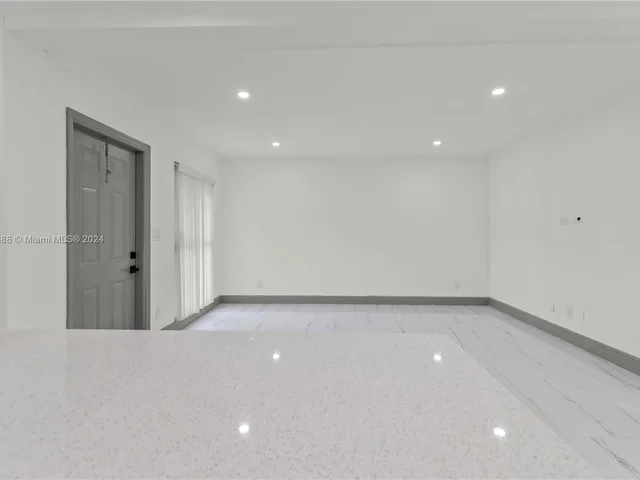 7901 NW 69th Ter, Tamarac FL 33321