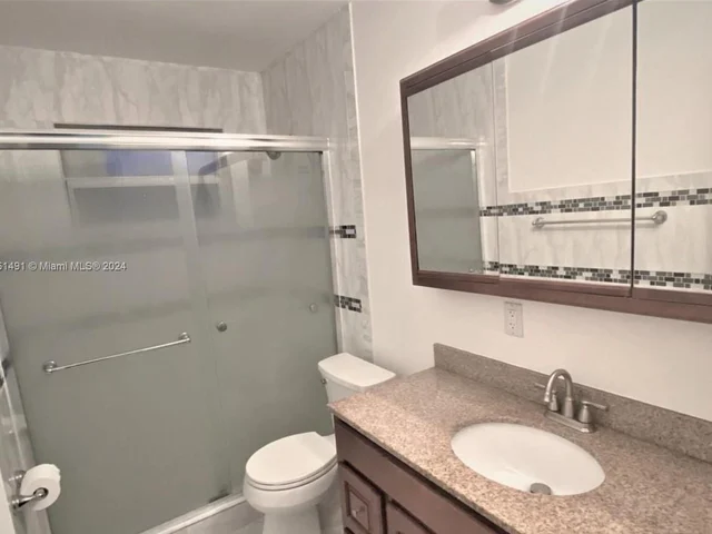 1815 N 43rd Ave, Hollywood FL 33021