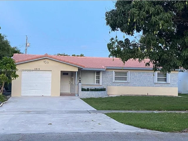 1815 N 43rd Ave, Hollywood FL 33021