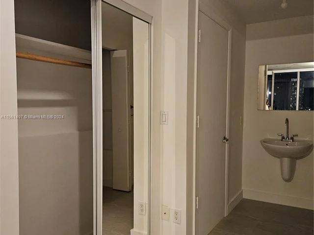 690 SW 1st Ct # 1915, Miami FL 33130