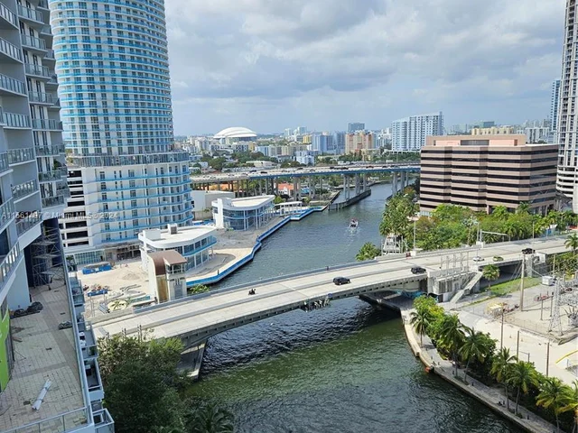 690 SW 1st Ct # 1915, Miami FL 33130