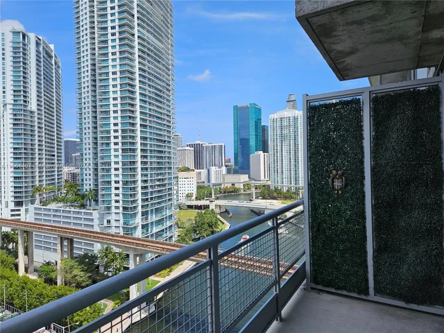 690 SW 1st Ct # 1915, Miami FL 33130