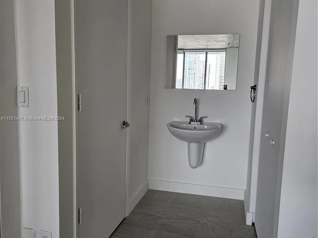 690 SW 1st Ct # 1915, Miami FL 33130