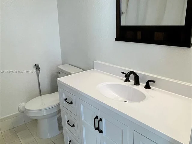 1666 SE 27th Ct # 100, Homestead FL 33035