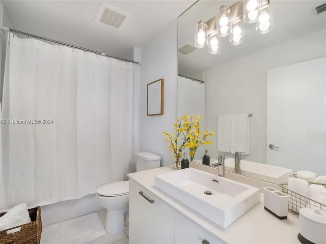 151 SE 1st St # 2109, Miami FL 33131