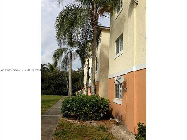 3610 N 56th Ave # 217, Hollywood FL 33021