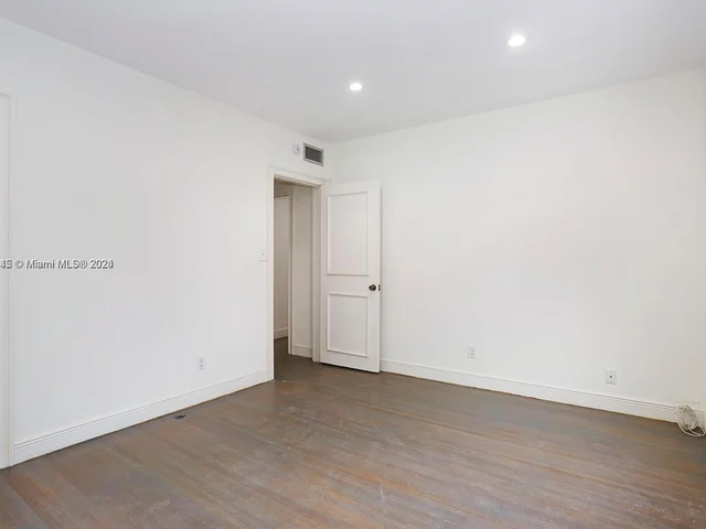 219 Menores Ave # 1, Coral Gables FL 33134