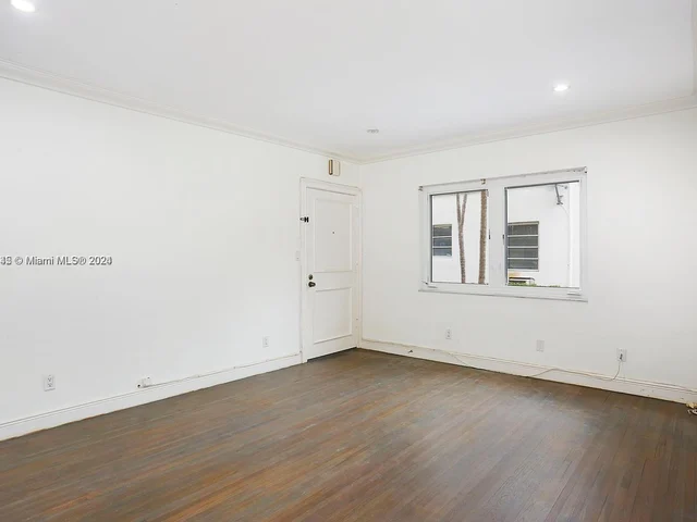 219 Menores Ave # 1, Coral Gables FL 33134