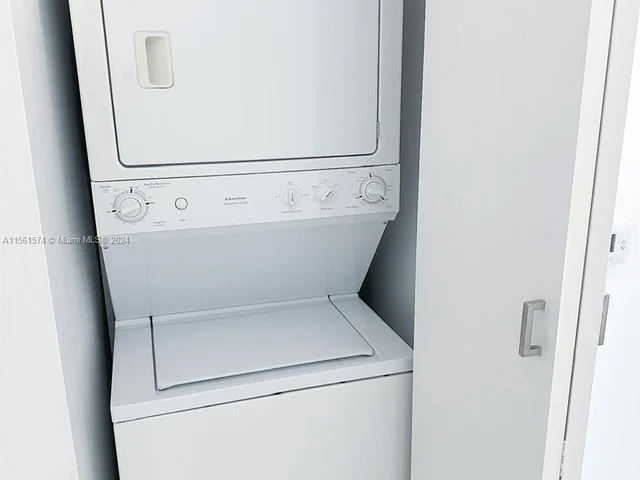 350 S Miami Ave # 1215, Miami FL 33130