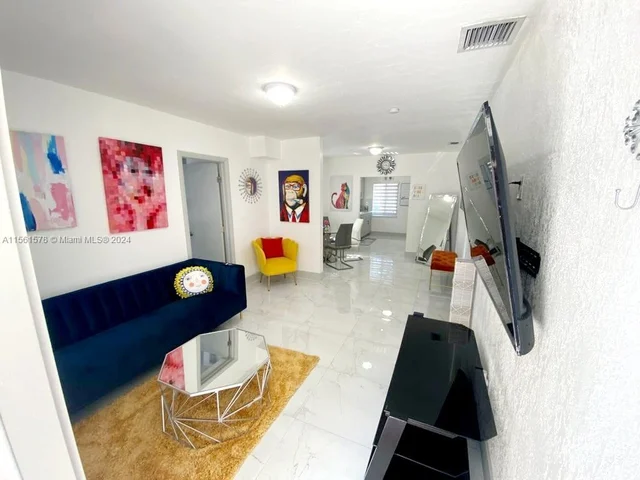 737 NW 41st St # A, Miami FL 33127