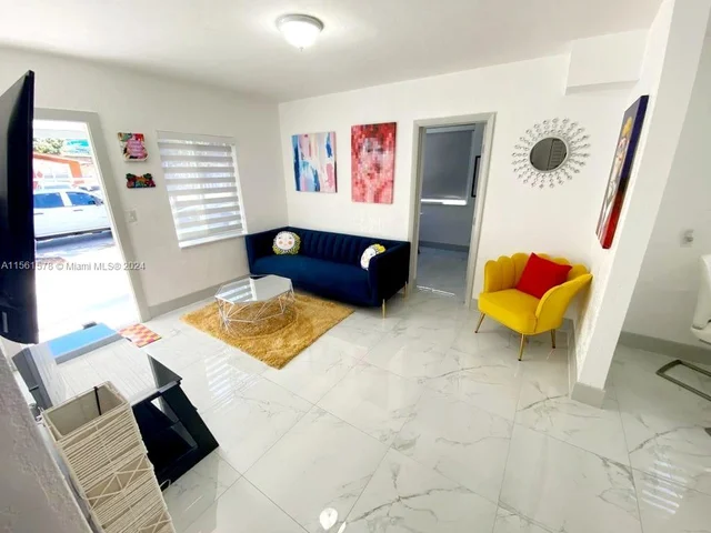 737 NW 41st St # A, Miami FL 33127