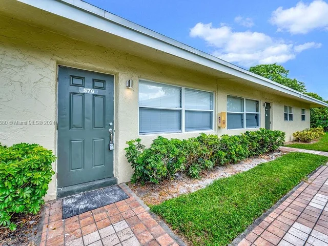 6955 SW 7th st # 4, Margate FL 33068