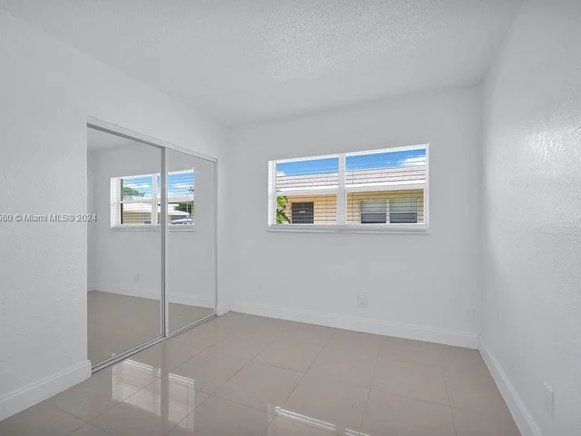 6955 SW 7th st # 4, Margate FL 33068