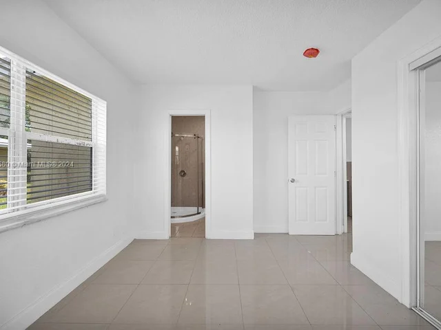 6955 SW 7th st # 4, Margate FL 33068