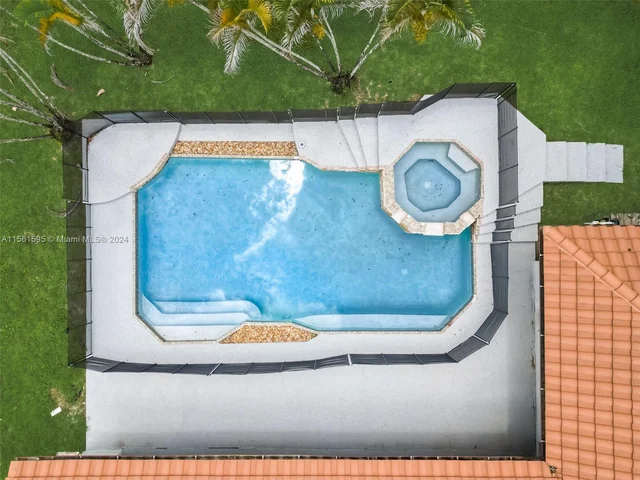 8922 NW 50th Ct, Coral Springs FL 33067