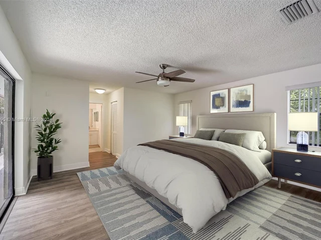 8922 NW 50th Ct, Coral Springs FL 33067