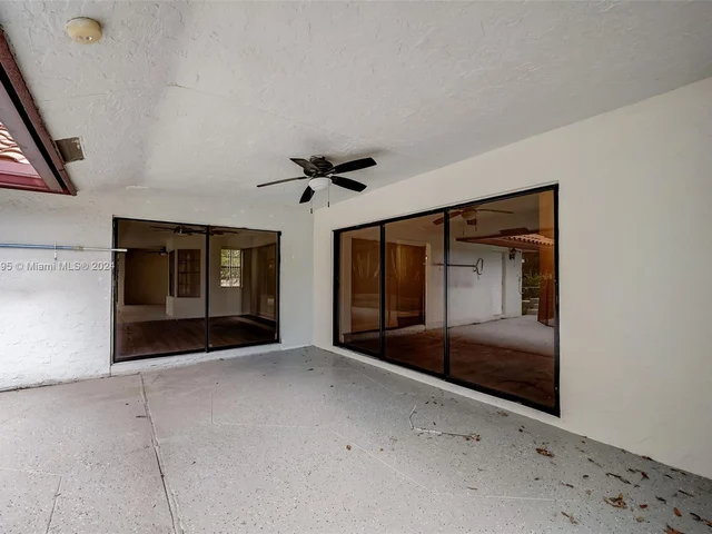 8922 NW 50th Ct, Coral Springs FL 33067