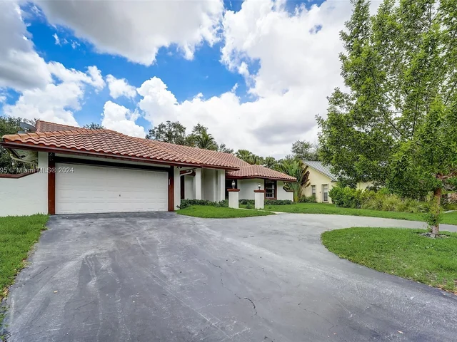 8922 NW 50th Ct, Coral Springs FL 33067