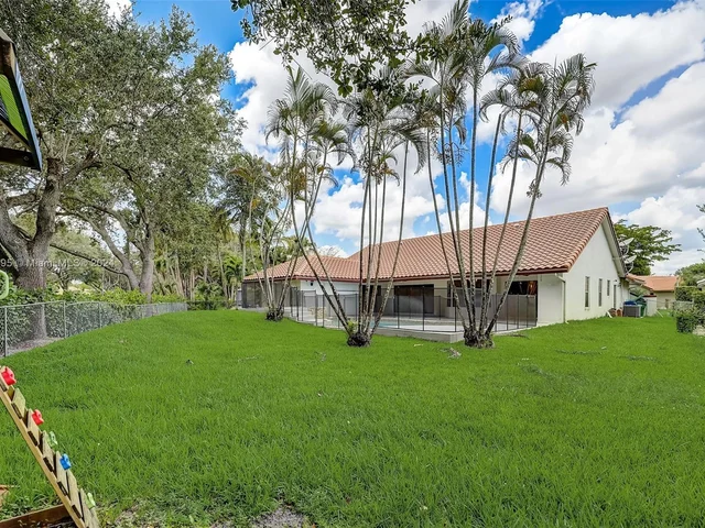 8922 NW 50th Ct, Coral Springs FL 33067