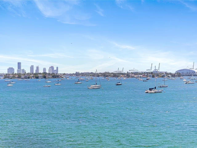 1000 Venetian Way # 101, Miami FL 33139