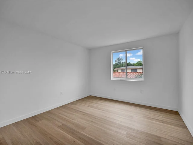 620 SW 10th St # 201, Miami FL 33130