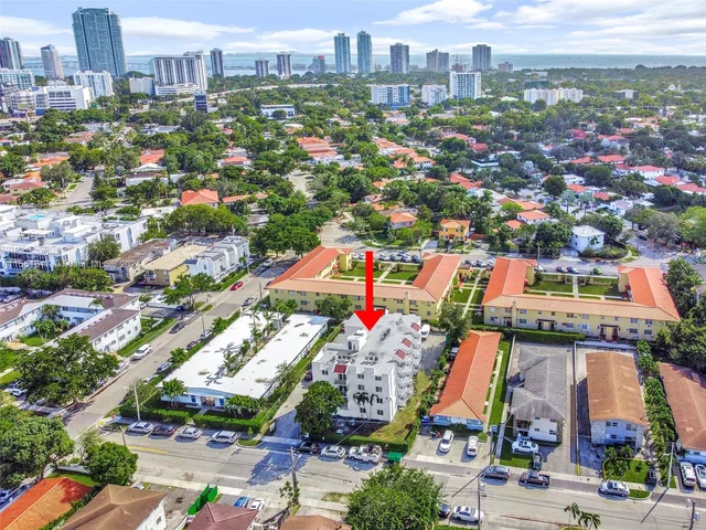 620 SW 10th St # 201, Miami FL 33130