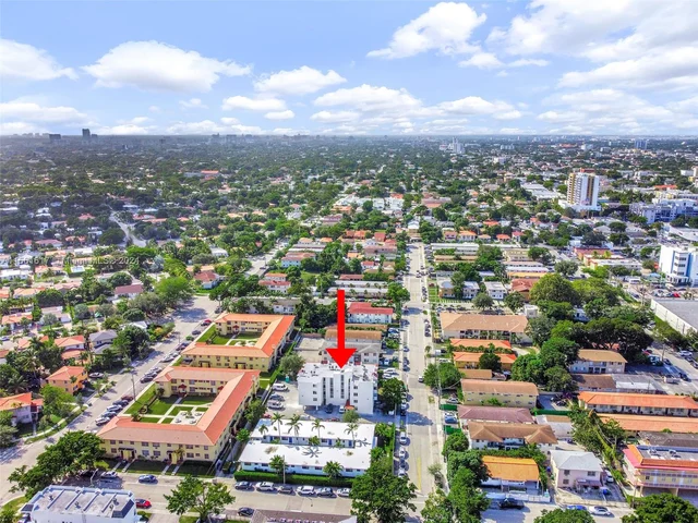 620 SW 10th St # 201, Miami FL 33130