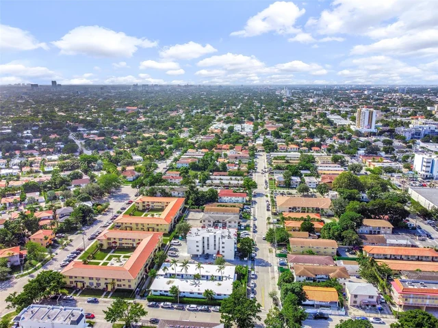 620 SW 10th St # 201, Miami FL 33130