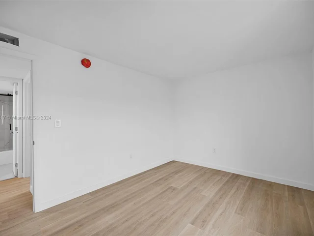 620 SW 10th St # 201, Miami FL 33130