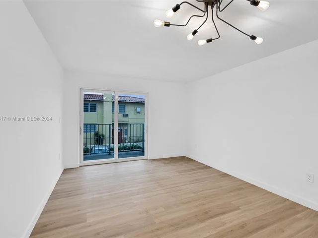 620 SW 10th St # 201, Miami FL 33130