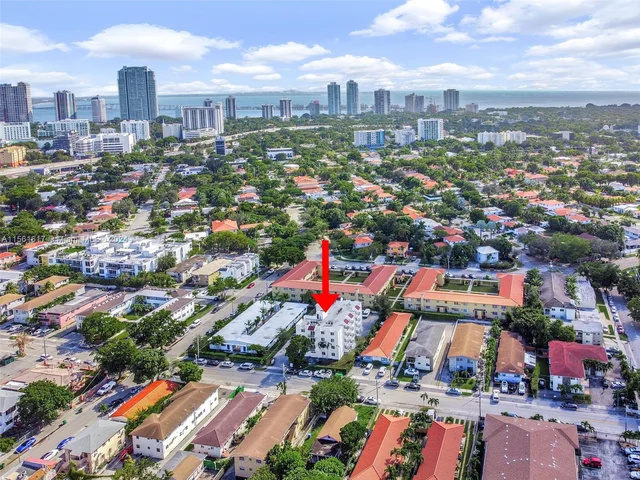 620 SW 10th St # 201, Miami FL 33130