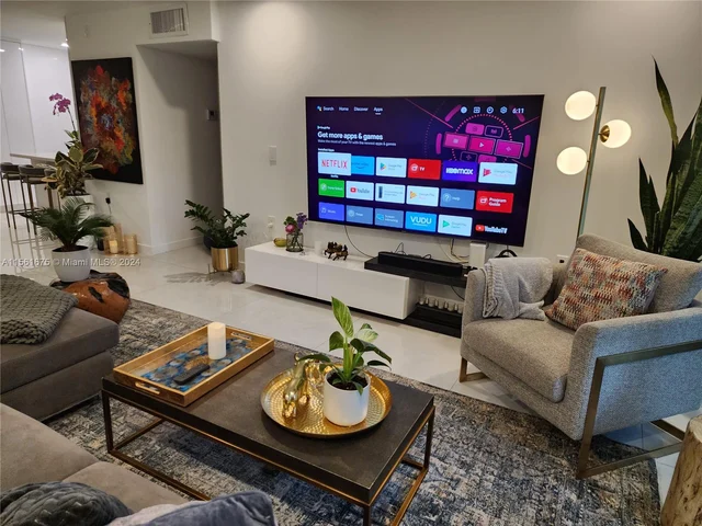 1631 NE 114th St # 212, Miami FL 33181