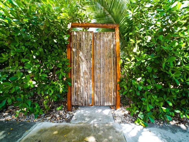 55 NE 59th St # 4, Miami FL 33137