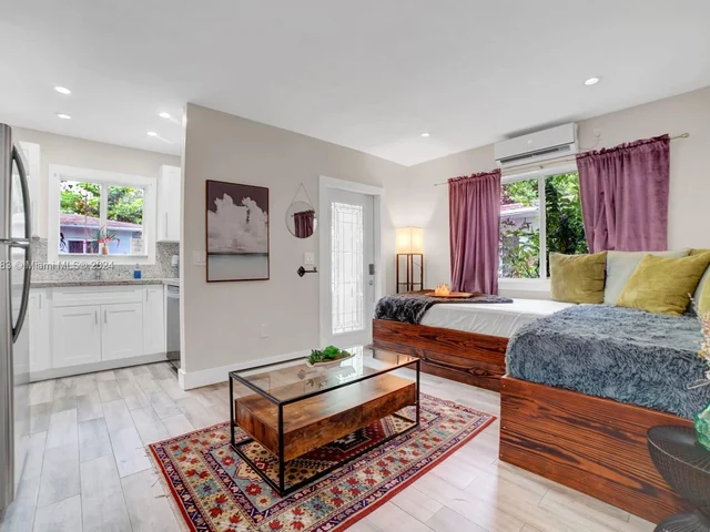 55 NE 59th St # 4, Miami FL 33137