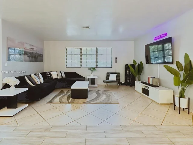 7624 SW 178th Ter, Palmetto Bay FL 33157