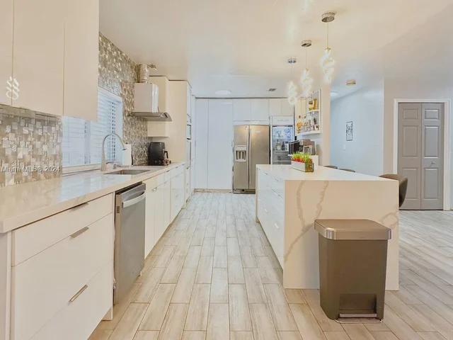 7624 SW 178th Ter, Palmetto Bay FL 33157