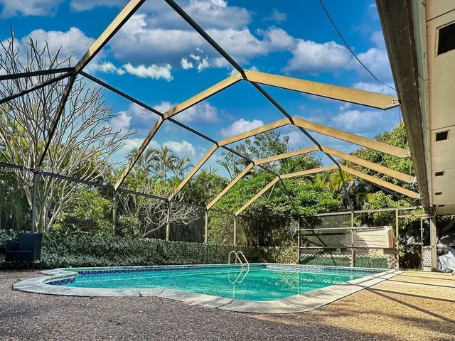 7624 SW 178th Ter, Palmetto Bay FL 33157