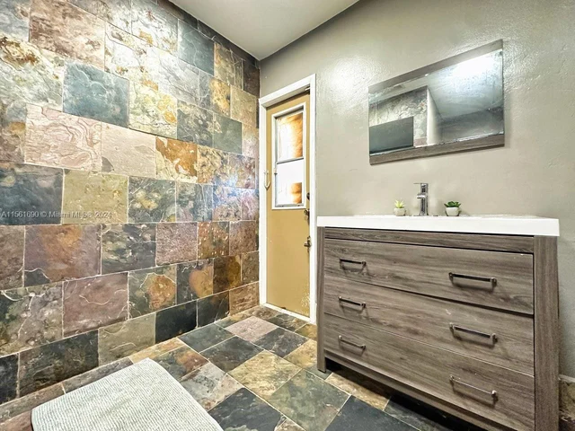 7624 SW 178th Ter, Palmetto Bay FL 33157