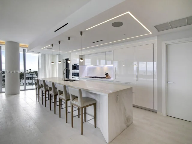 1 Collins Ave # 606, Miami Beach FL 33139