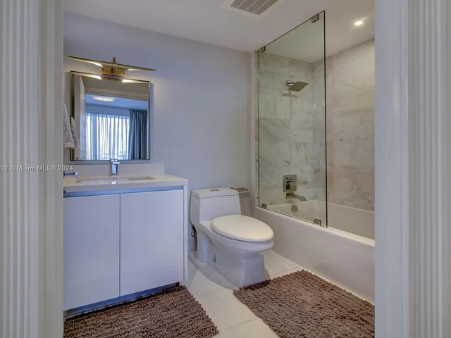 1 Collins Ave # 606, Miami Beach FL 33139